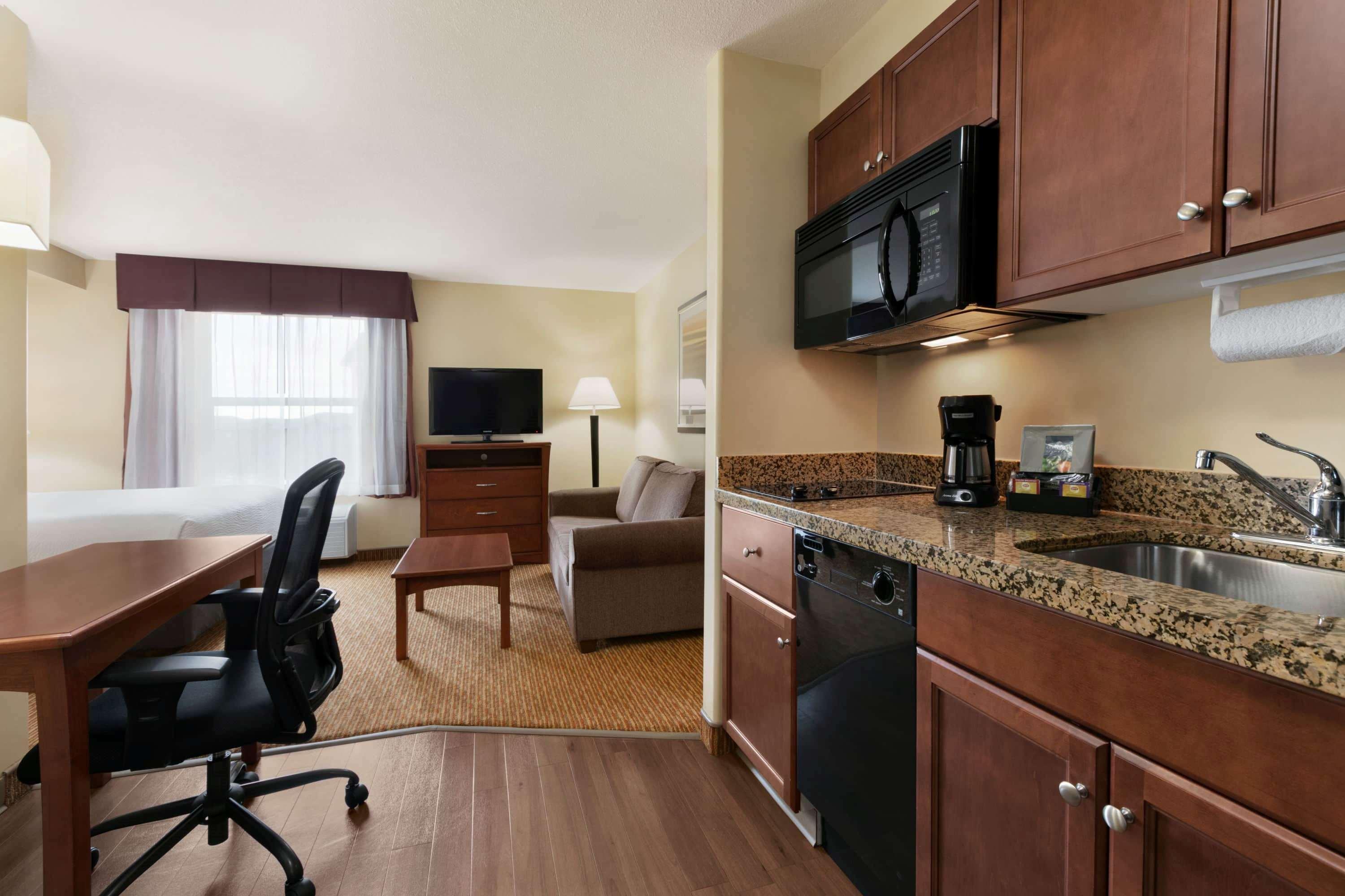 Days Inn & Suites By Wyndham Sherwood Park Edmonton Exterior foto