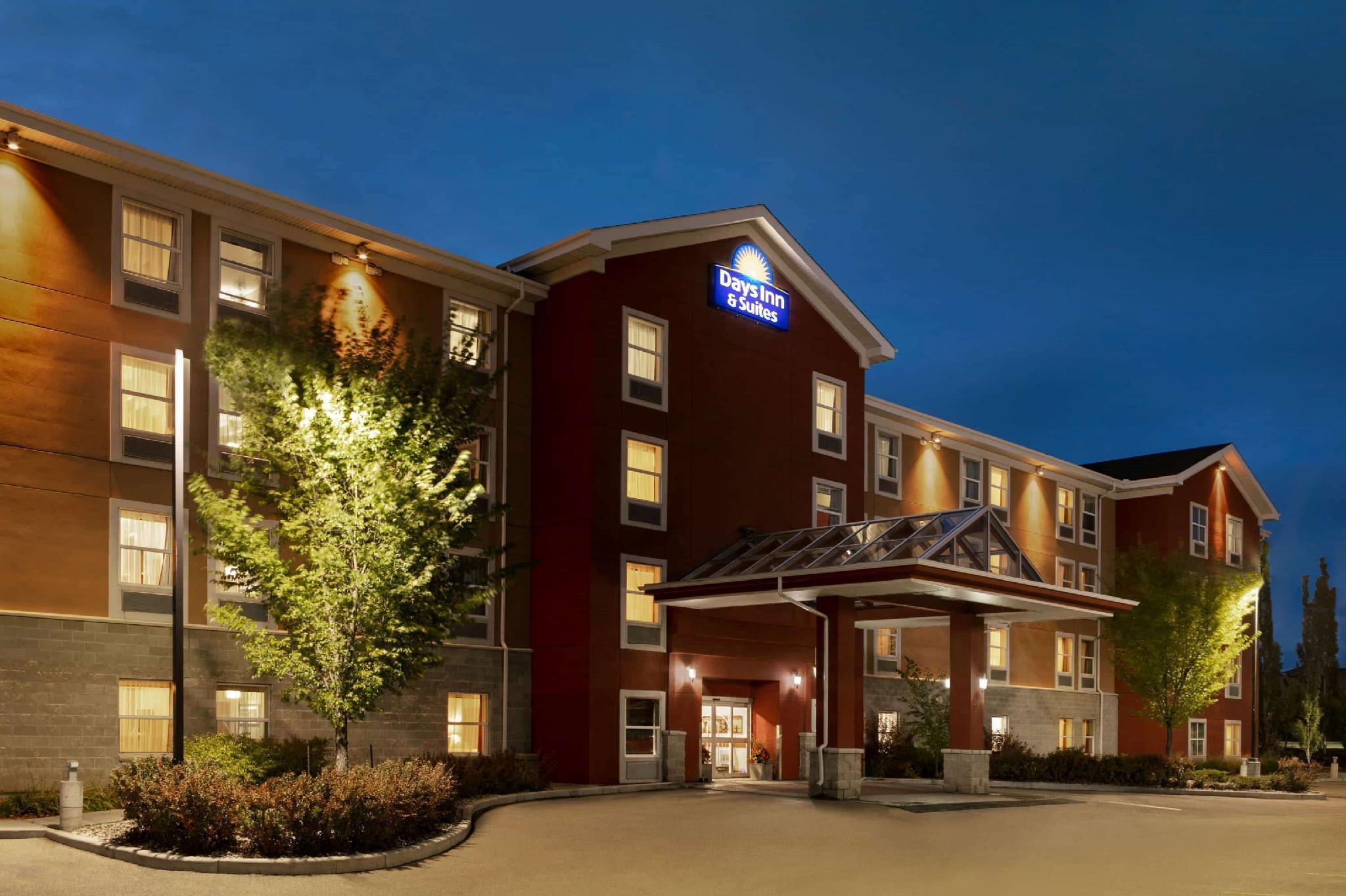 Days Inn & Suites By Wyndham Sherwood Park Edmonton Exterior foto