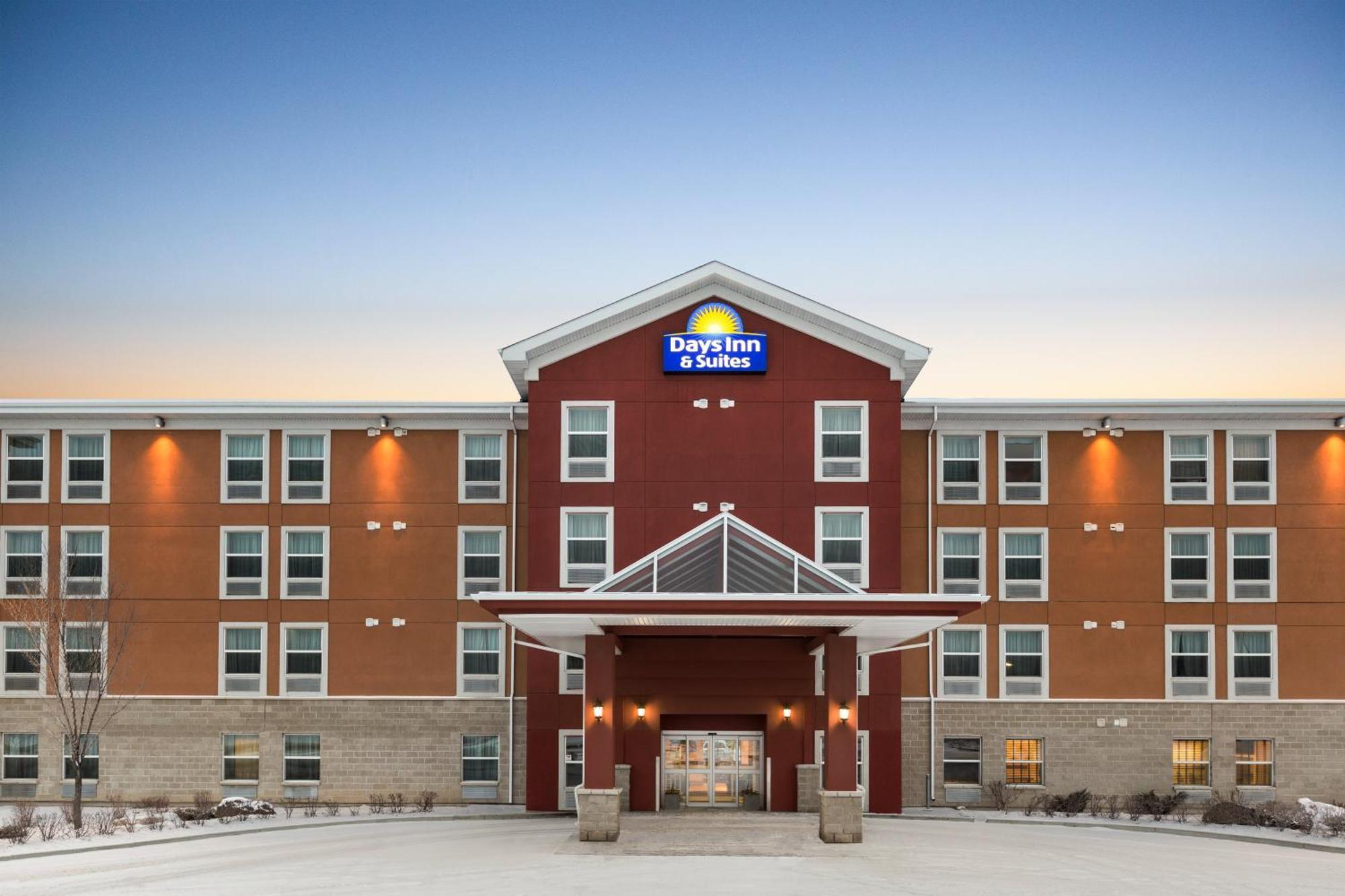 Days Inn & Suites By Wyndham Sherwood Park Edmonton Exterior foto
